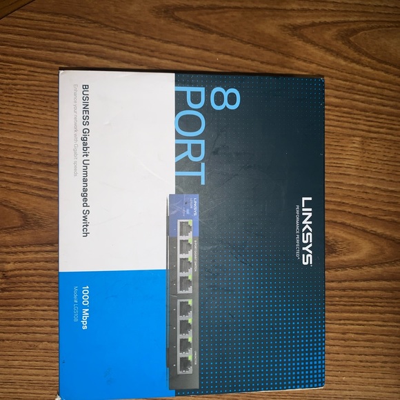 Linksys LGS108 8-port Gigabit Switch system - Picture 5 of 8